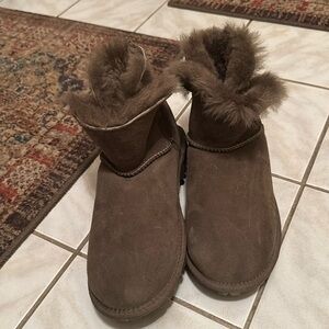 Grey warm booties